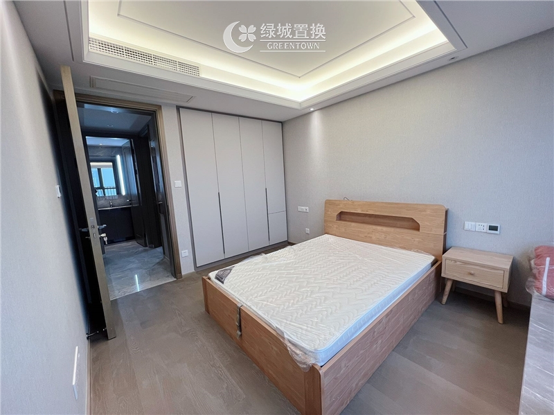 房间