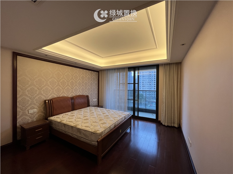房间