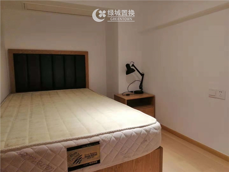 房间