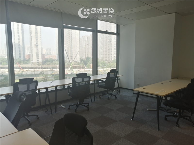 房间