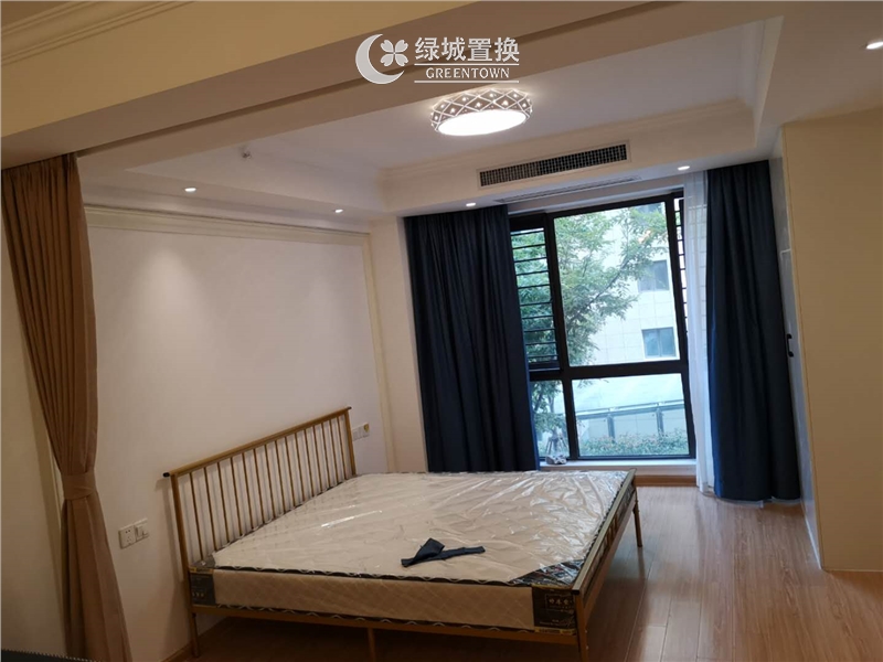 房间