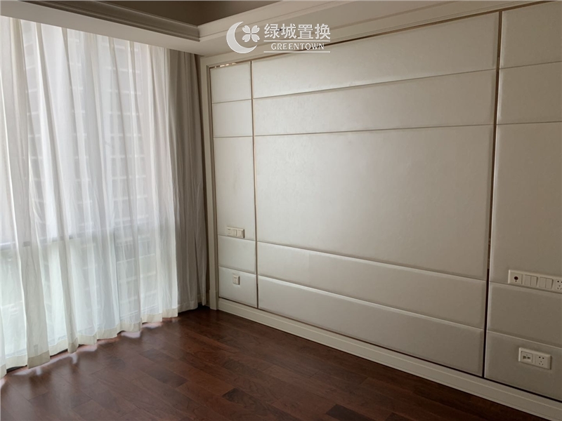 房间