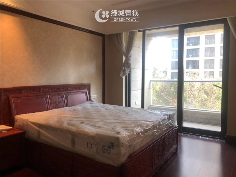 房间
