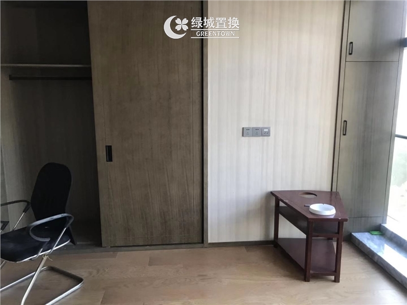 房间