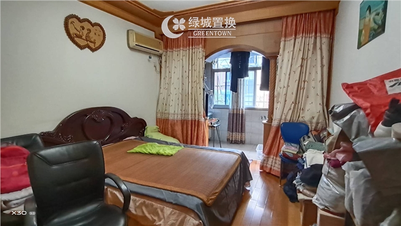 房间