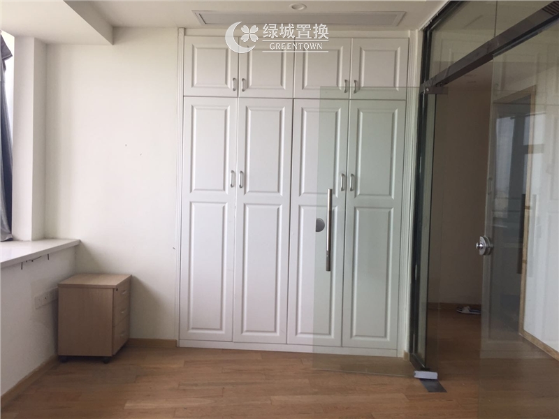 房间