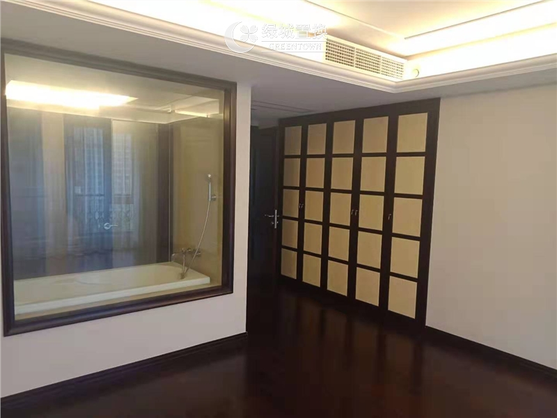 房间