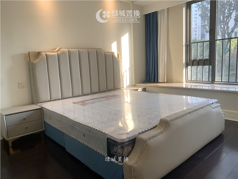 房间