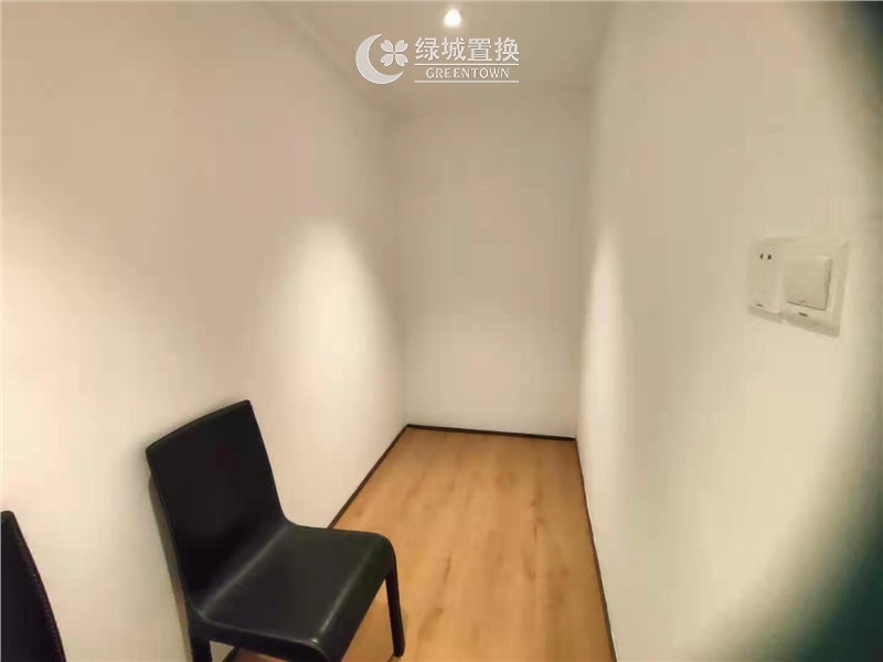 房间