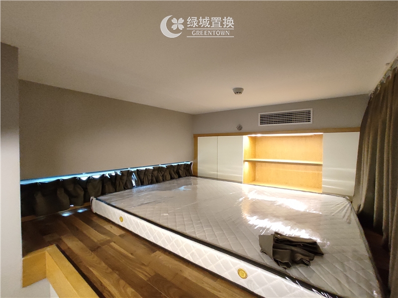 房间