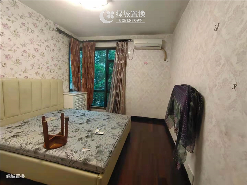 房间