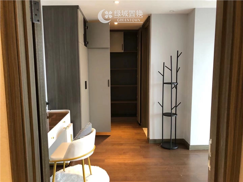 房间