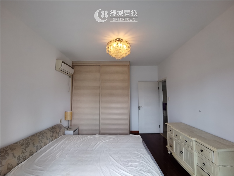 房间