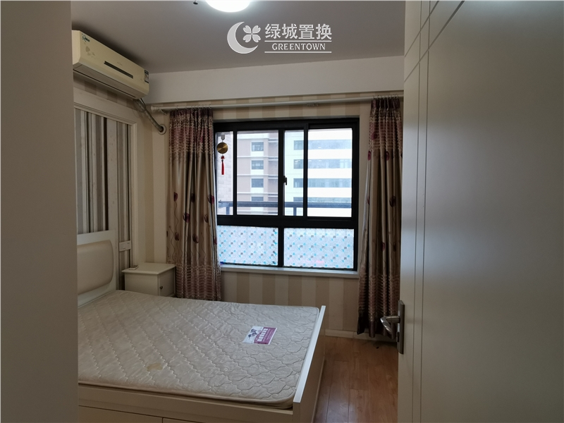 房间
